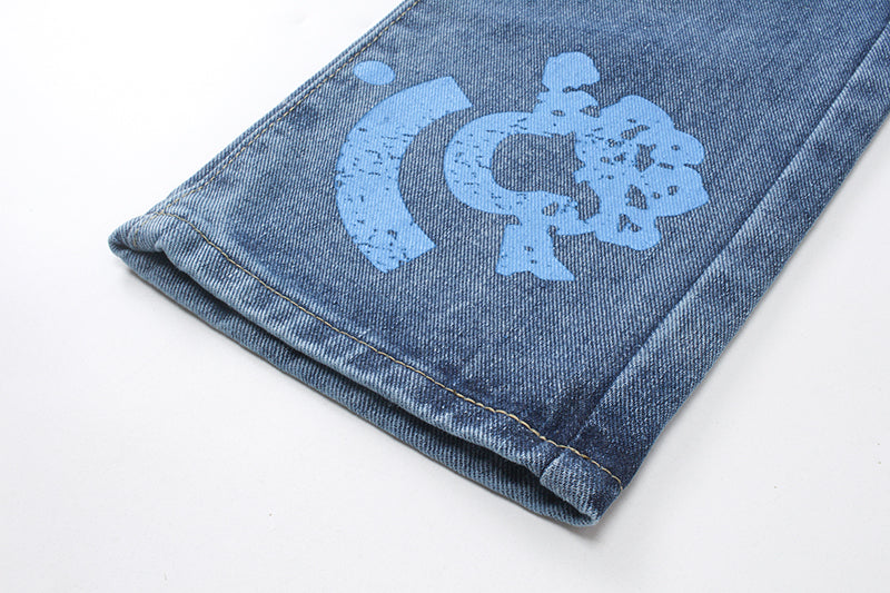 Jeanshose mit Rissen #2