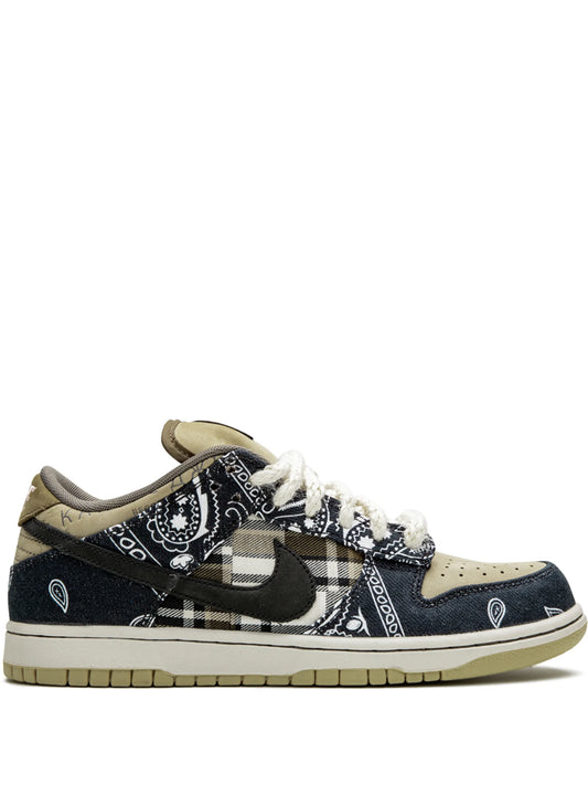 TRAVIS DUNK #1